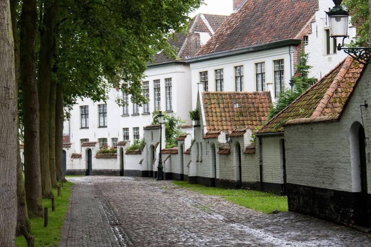 Huswell - Two Guest-Rooms In Stylish Villa - Free Bikes Brugge Dış mekan fotoğraf